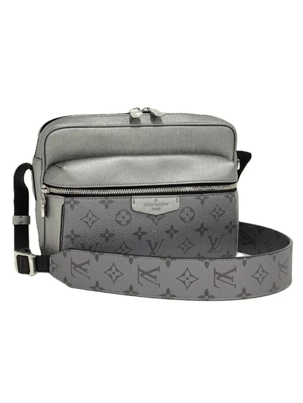 Louis Vuitton Outdoor Messenger Taigarama Taiga Leather